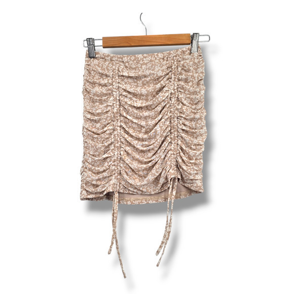 Le Lis Collection Women's Cottage Boho Floral Ruched Cinched Skirt Size Small - Picture 1 of 8